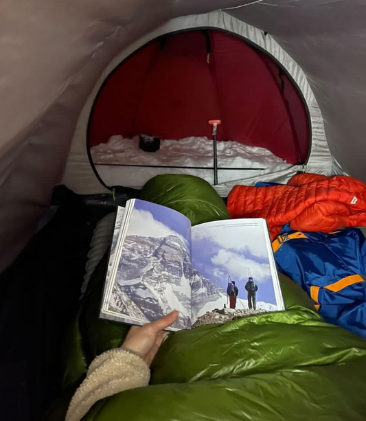 An honest review of the Fieldtest T-Rex winter sleeping bag, by Liva.